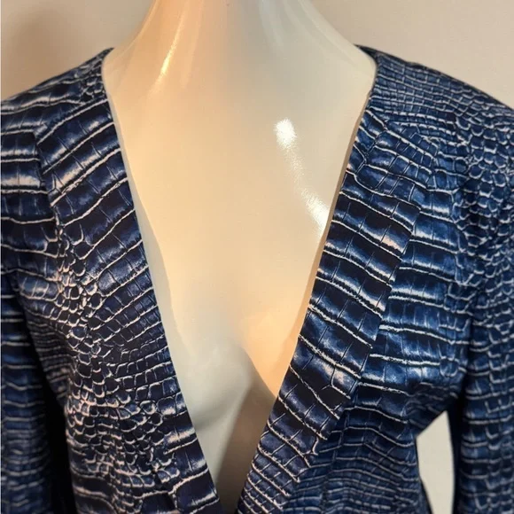 BCBGMaxAzria Blue Crocodile Textured Blazer - Picture 3 of 7